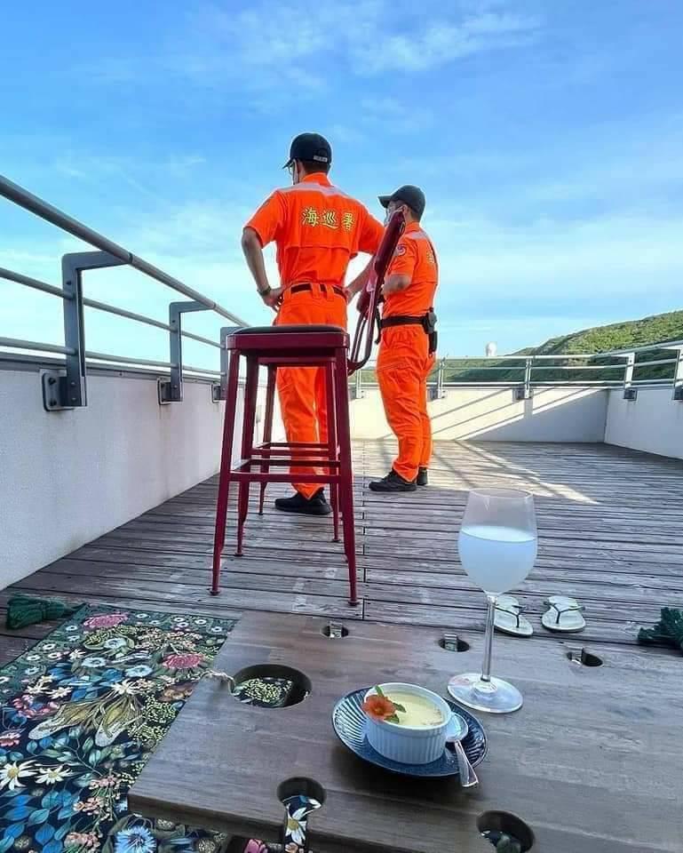 喜歡東北角的哨所咖啡老闆